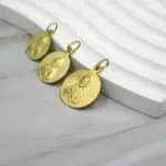 Medalla religiosa escapulario oro 18k macizo con estampado en ambas caras.