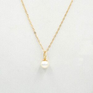 Conjunto de oro 18k con perla natural. Una joya clasica y atemporal, perfecta como regalo para uan fecha especial.