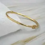 Pulsera de oro 18K – detalle especial de alta joyería