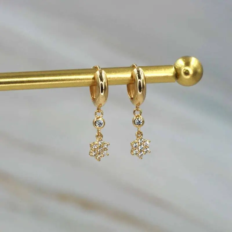 Aros de oro amarillo 18K – joyería fina Ella Joyas