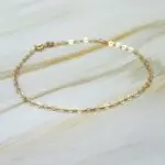 Pulsera de oro macizo 18K – diseño minimalista y elegante
