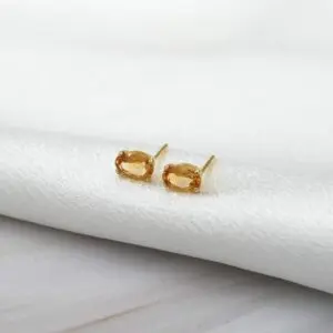 Aro citrino oro 18k para mujer, piedra ovalada brillante engastada en oro amarillo.