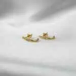 Aros pequeños de oro 18k con circón, estilo delicado para uso diario