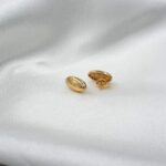 Aros de oro macizo 18k, diseño oval pulido de alta calidad para mujer.