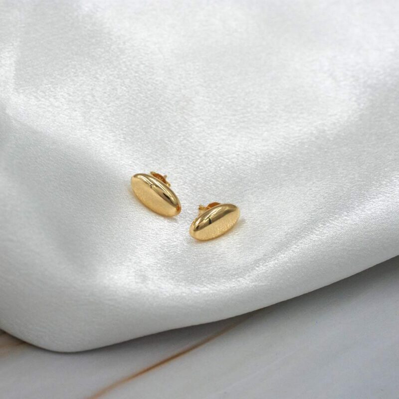 Aros de oro 18k para uso diario, modelo oval pulido de 14 x 7 mm.