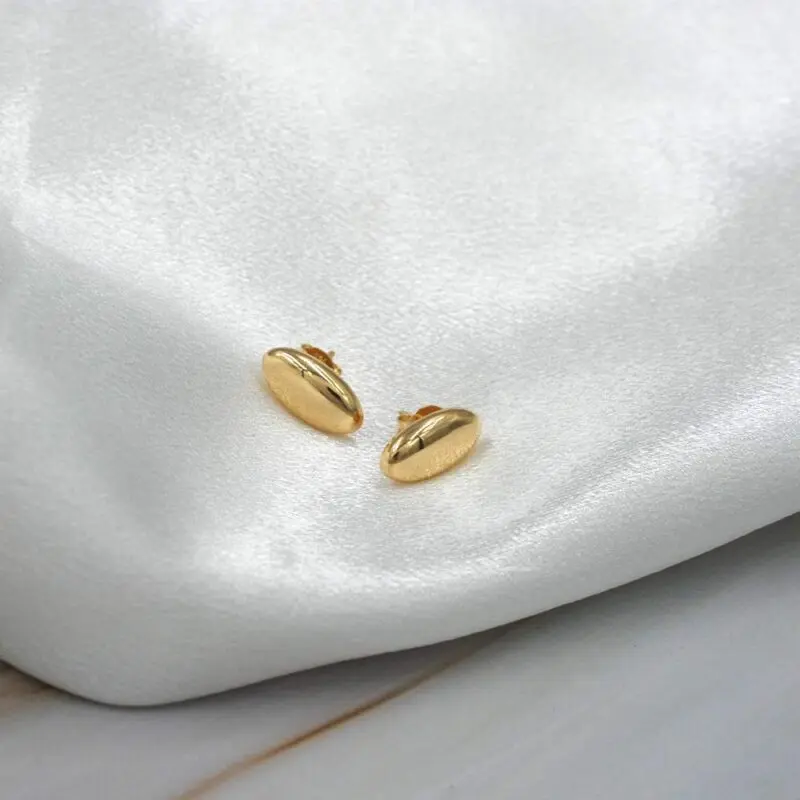 Aros de oro 18k para uso diario, modelo oval pulido de 14 x 7 mm.